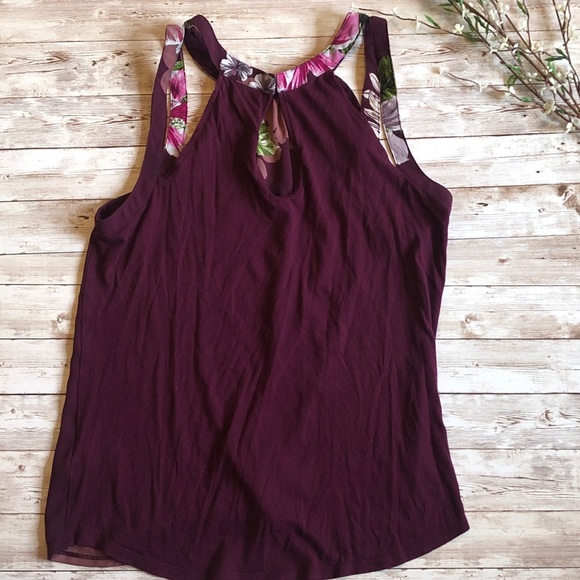 Express Cutout Tank Top - Picture 5 of 10